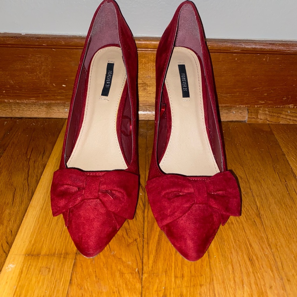 Red velvet bow pointed heels